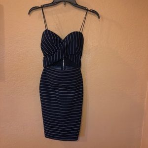 SOLD: Brand new navy bodycon dress w front cutout!